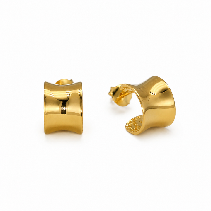 Alvéra Curve Stud Earrings in 18K Gold over 925 Silver on pure white background