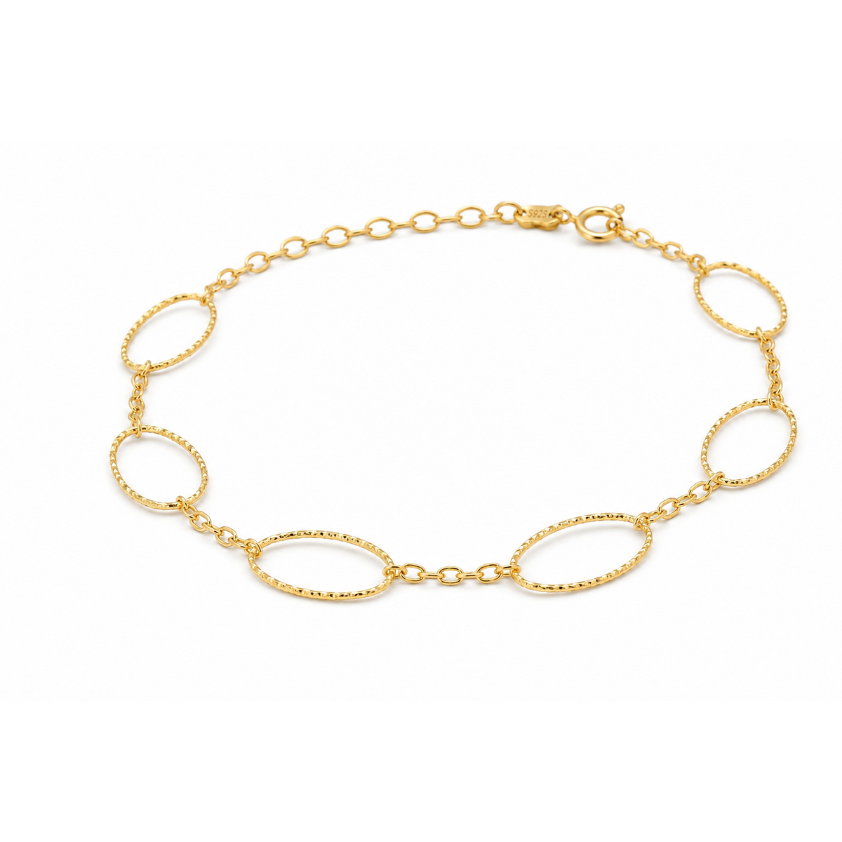 Élise Textured Oval Link Bracelet in Gold Vermeil – angled view
