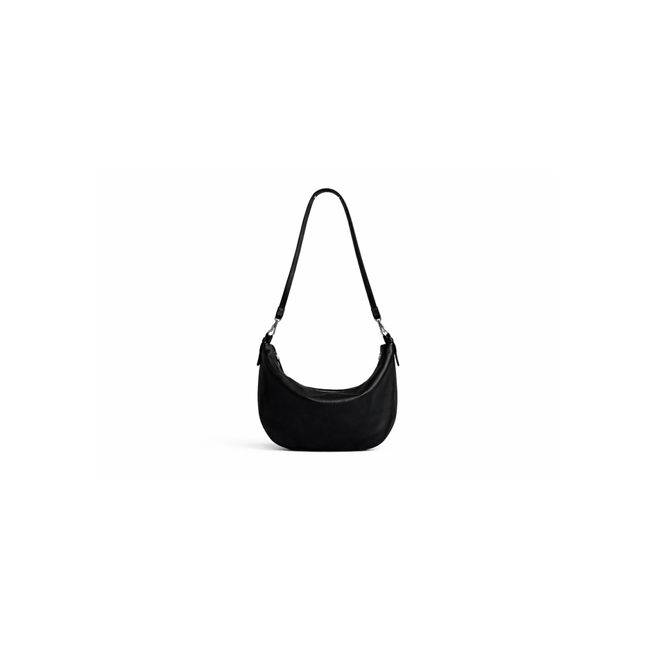 Elio Black hover