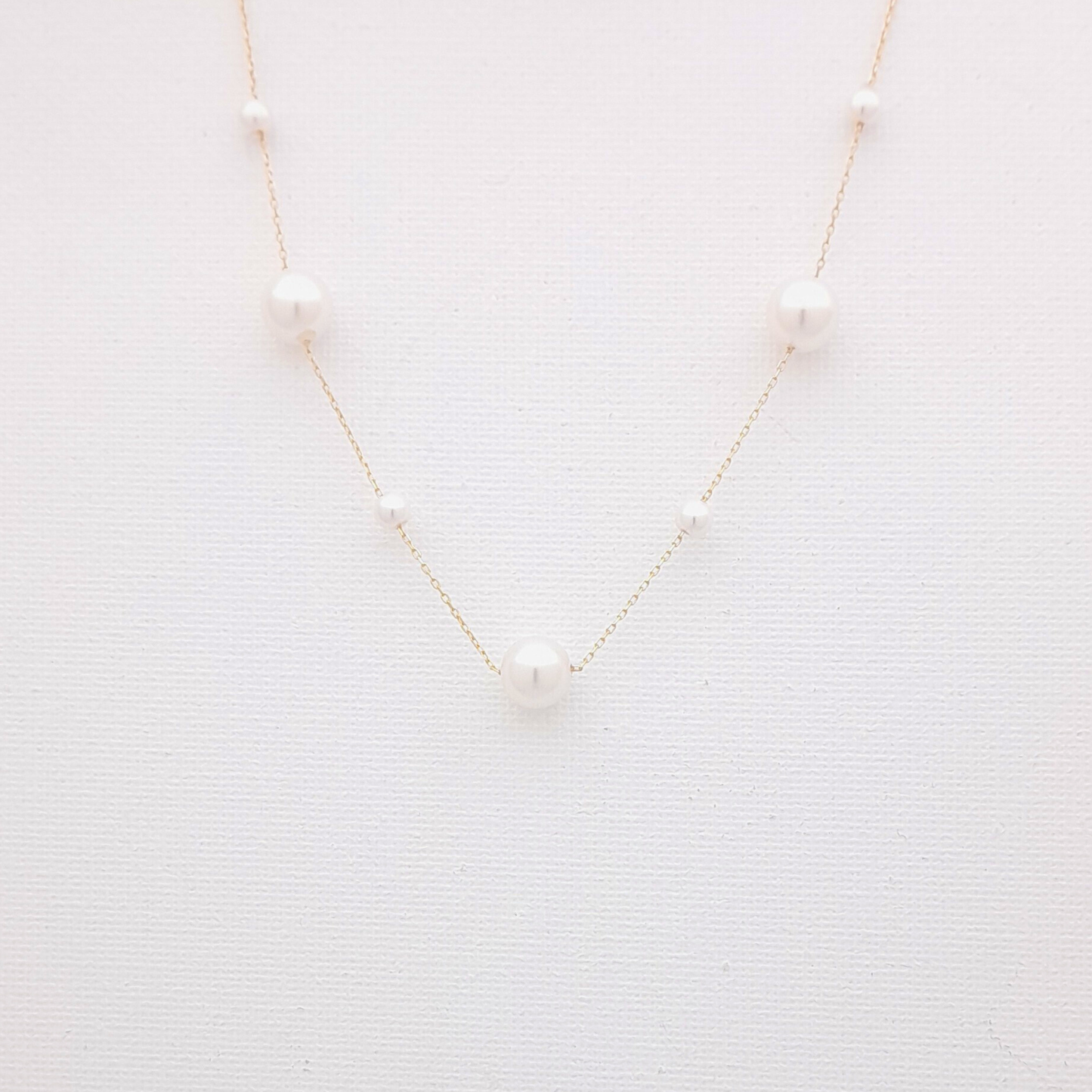 CAROL Freshwater Pearl Necklace