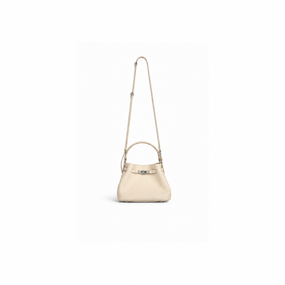 Maelis Leather Shoulder Bag in Cream – detachable crossbody strap