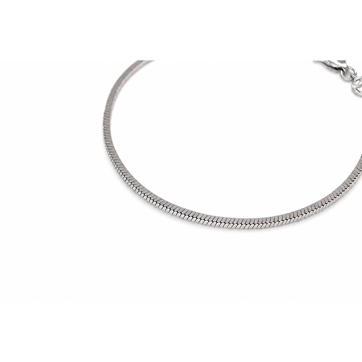 Éliane Snake Chain Bracelet in 925 Sterling Silver chain detail