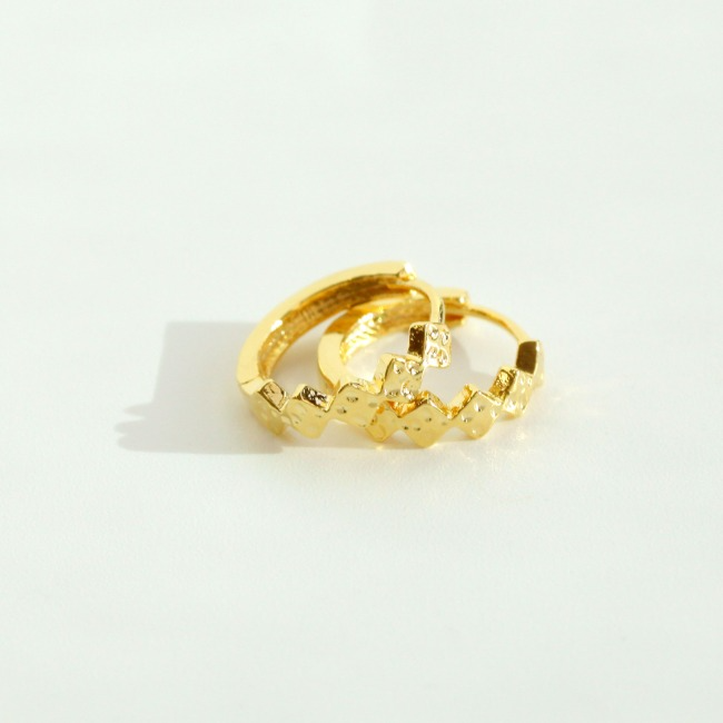 CALLA Gold Earrings