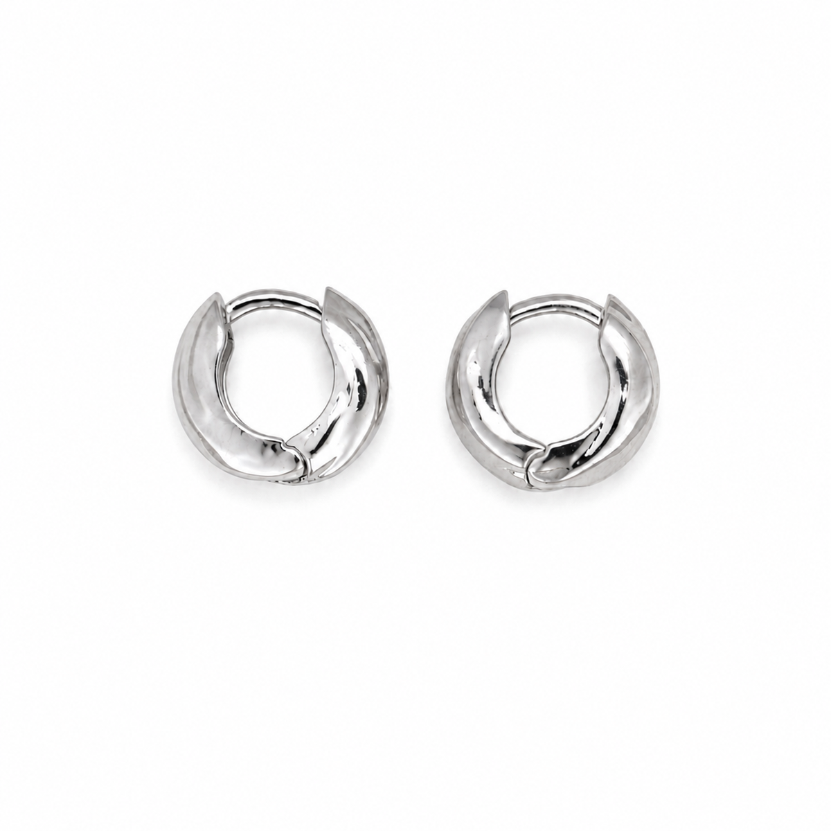Amélie rounded huggie earrings in 925 sterling silver back view