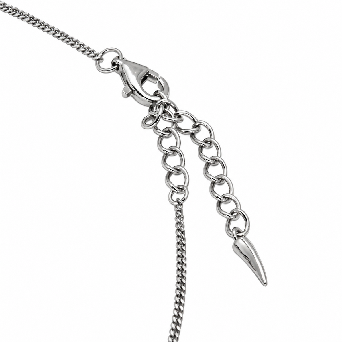 Élodie necklace clasp and extension chain detail