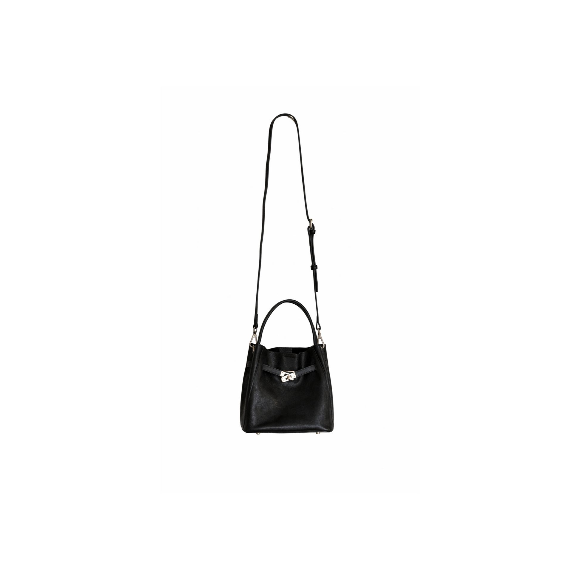 Elara Black hover