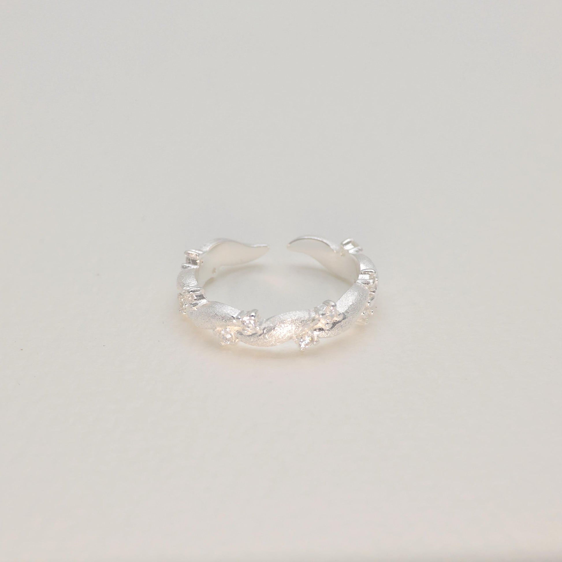 Lifestyle angle of 925 silver arc ring