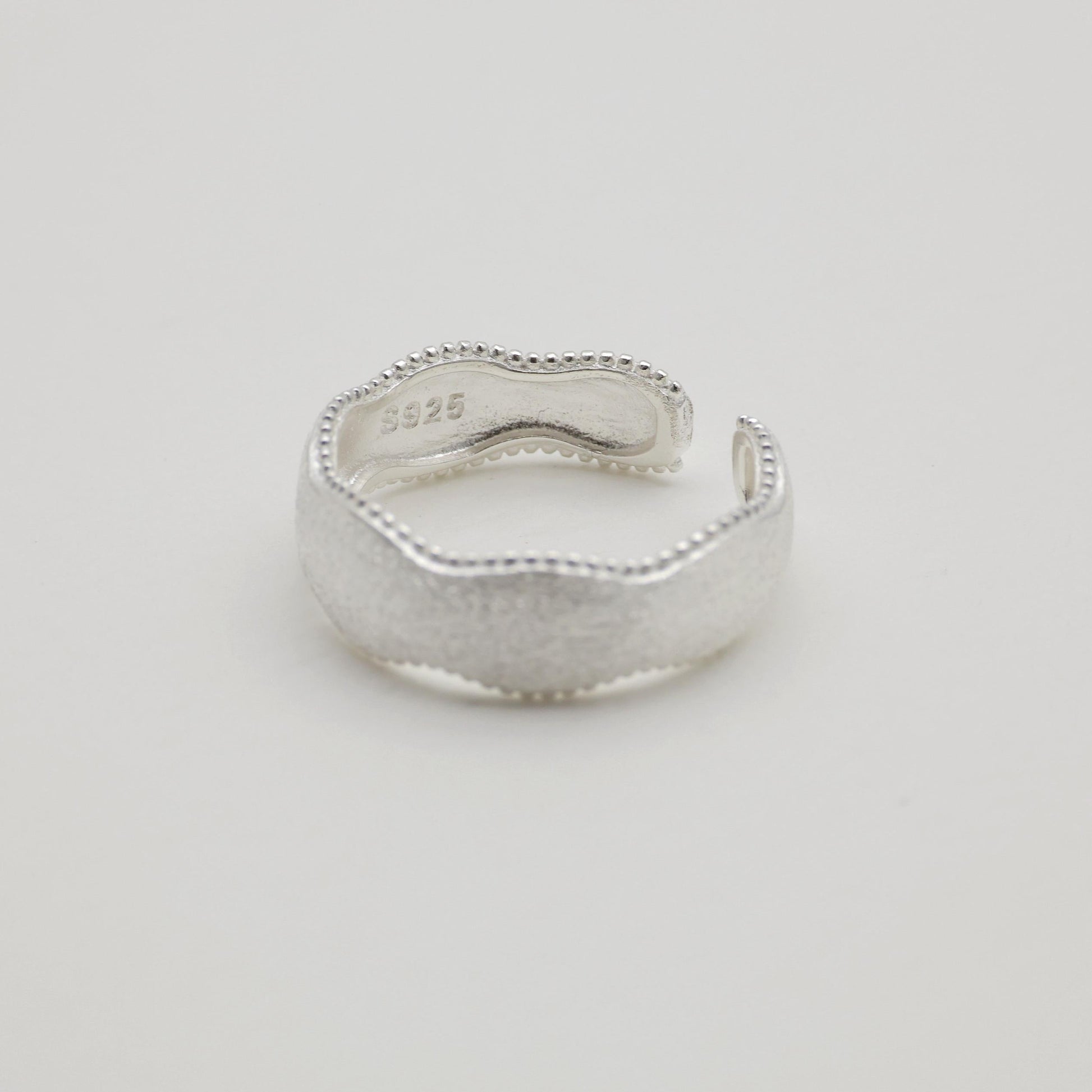  Main image of Éloïse Sculptural Ring in 925 sterling silver on neutral background
