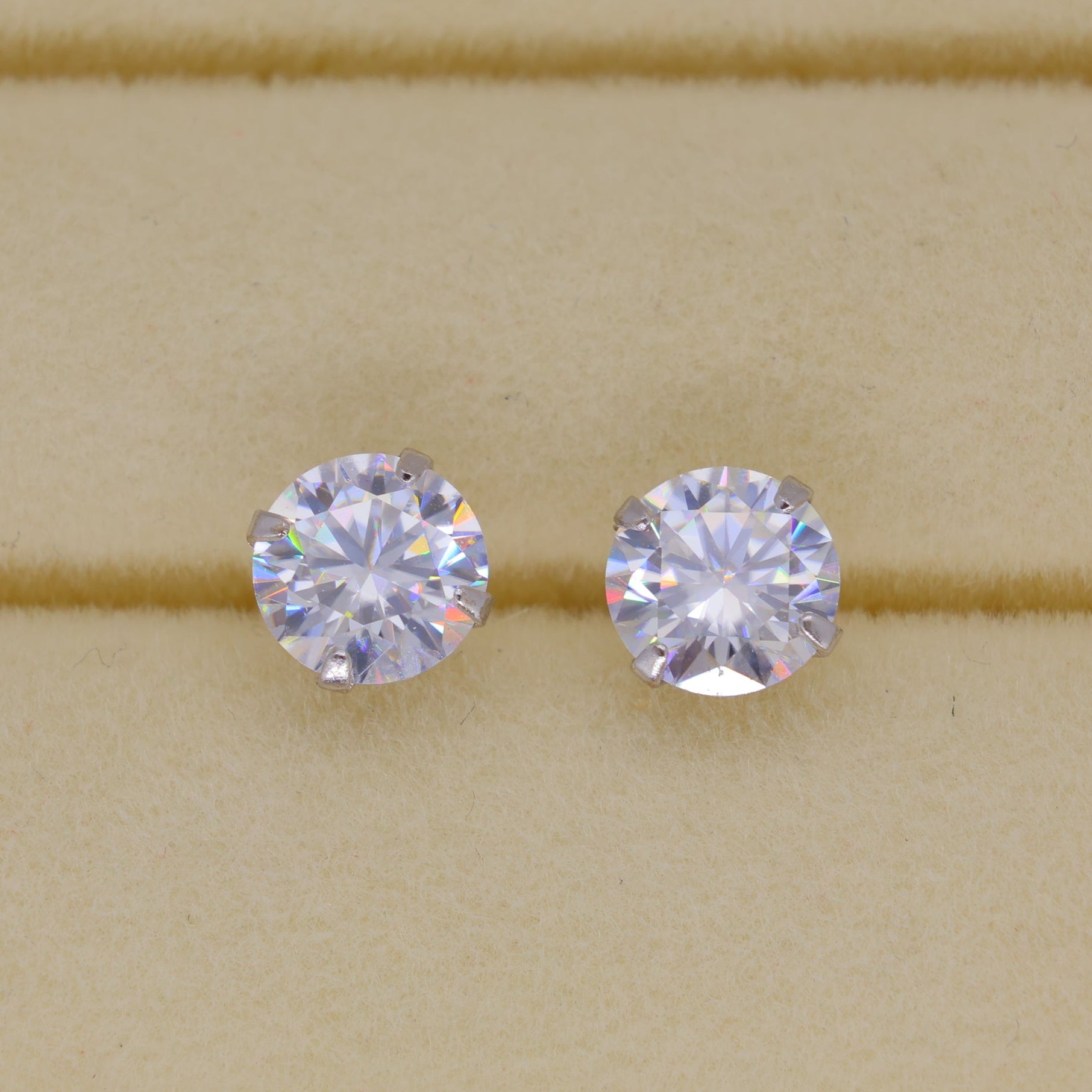 Emilienne Grande Solitaire Stud Earrings in 925 Sterling Silver by MOA - view 1