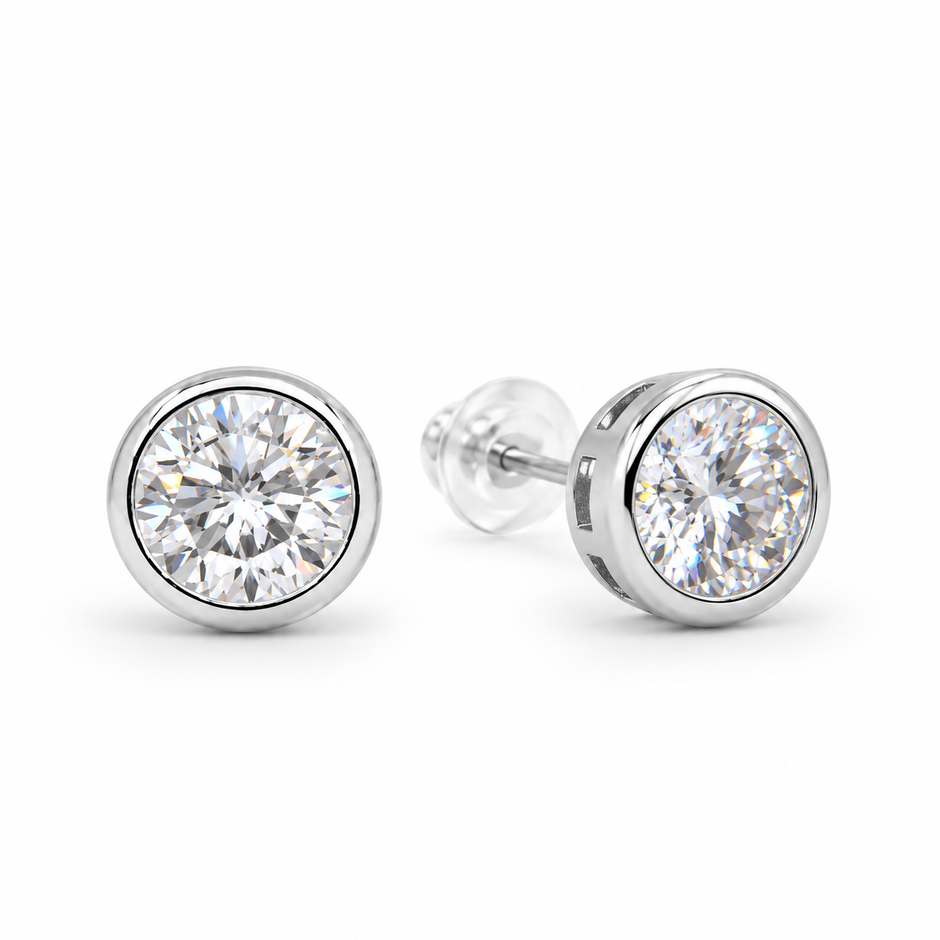 Éviane Bezel Stud Earrings in 925 Sterling Silver - 0.5ct bezel
