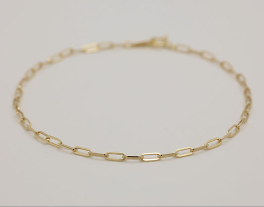 18K gold chain bracelet shown in a full circle, minimal design