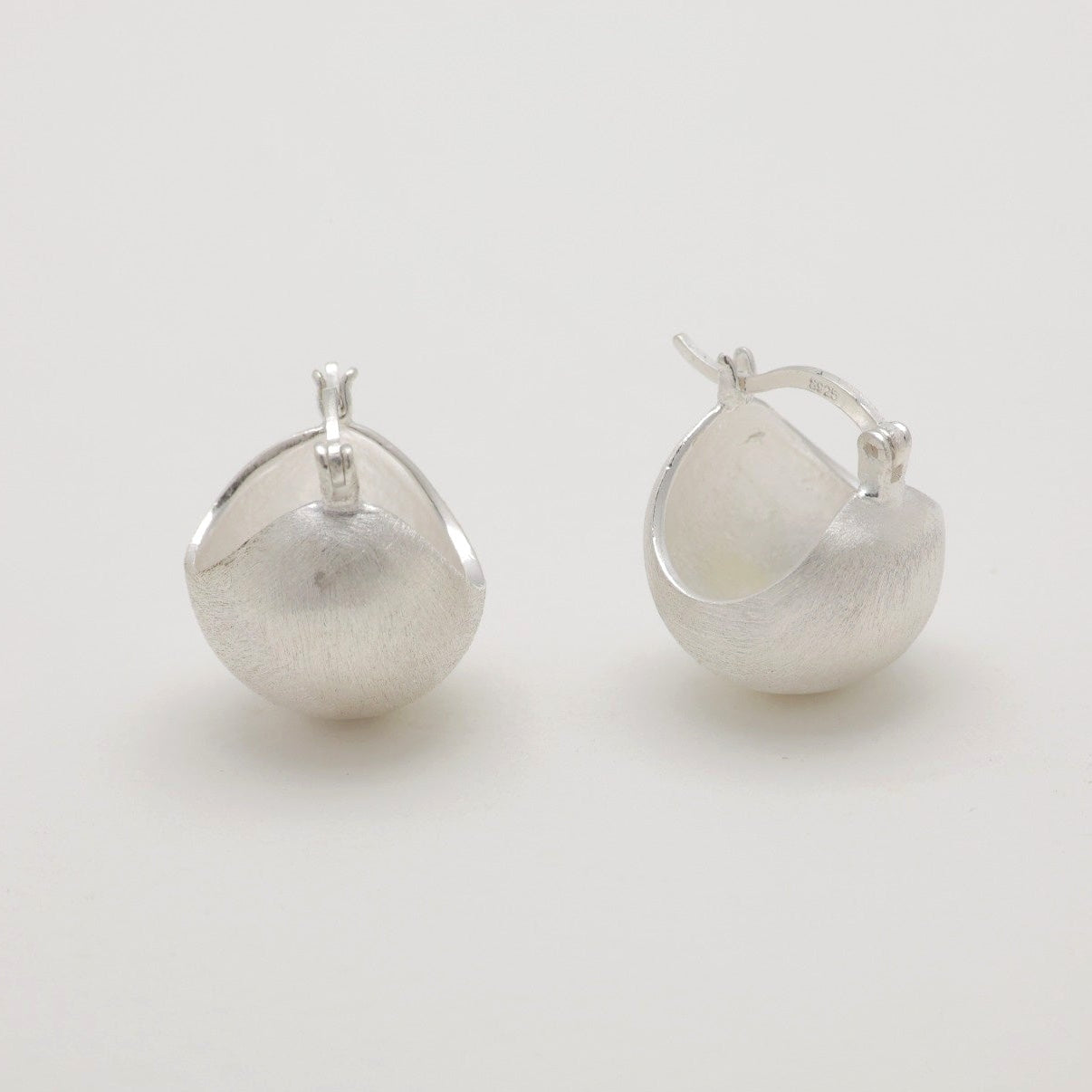Noelélie Sculpted Hoop Earrings 925 Sterling Silver by MOA - view 1